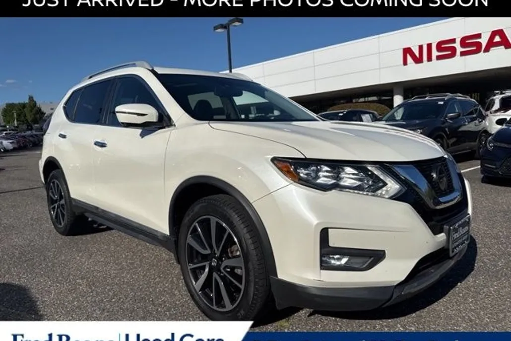 2019 Nissan Rogue SL photo 1