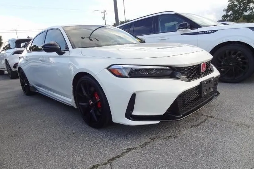 2024 Honda Civic Type R photo 1