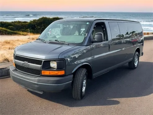 2015 Chevrolet Express 3500 LS Passenger Van photo 4