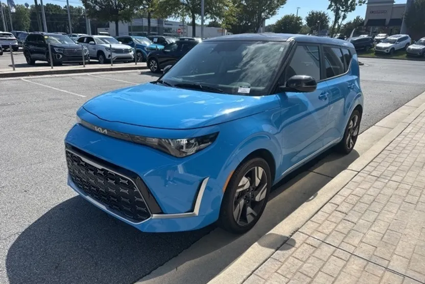 2023 Kia Soul GT-Line photo 1