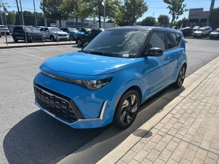 2023 Kia Soul GT-Line photo 1