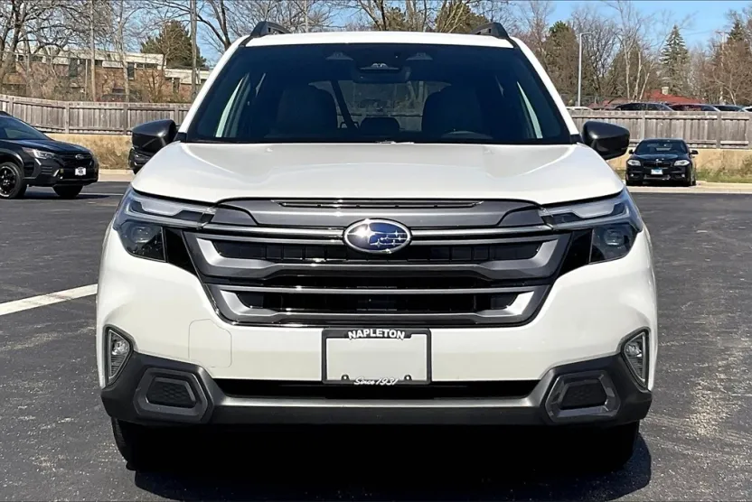 2025 Subaru Forester Limited photo 1