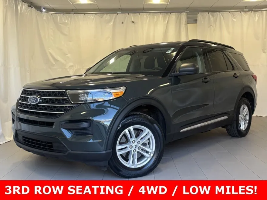 2023 Ford Explorer XLT photo 1
