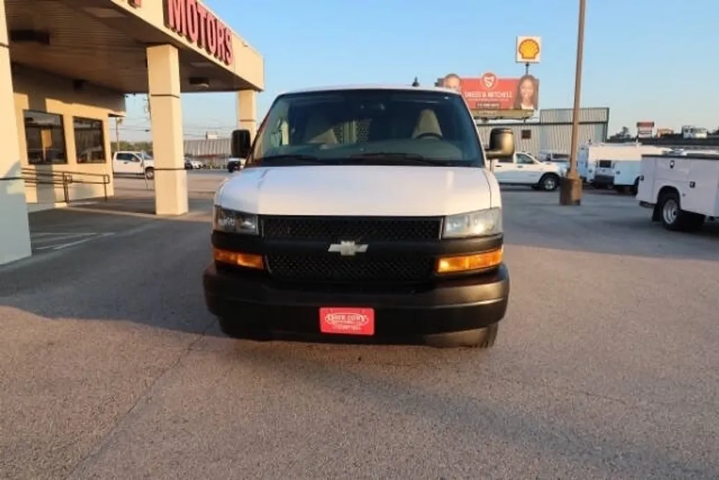 2020 Chevrolet Express 2500 Cargo photo 1