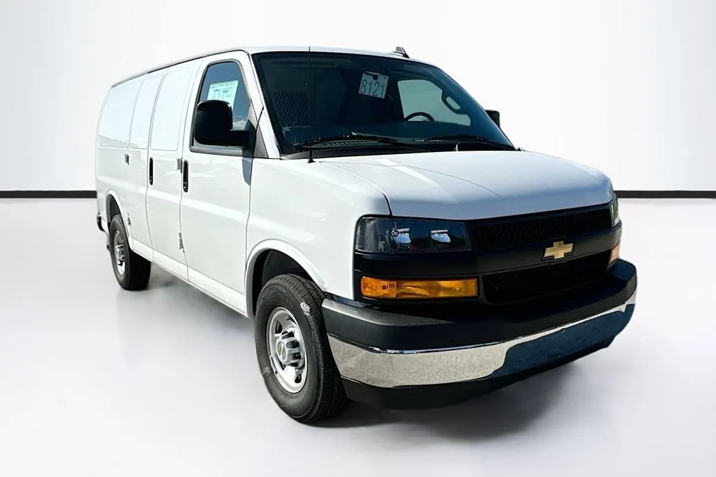 2025 Chevrolet Express Cargo 3500 Van photo 1