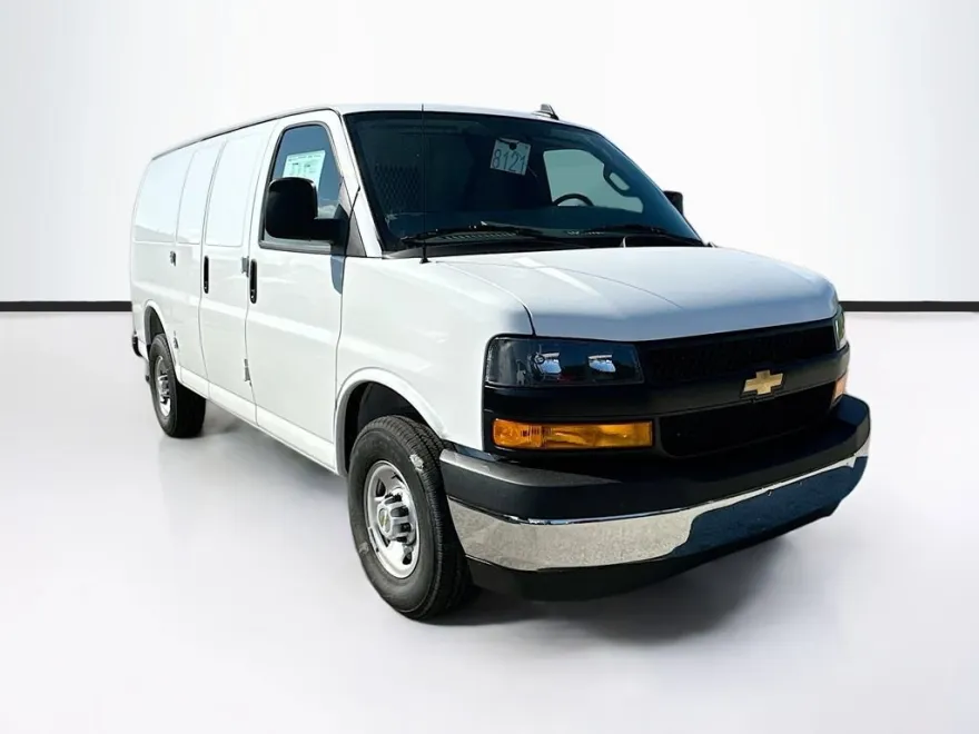 2025 Chevrolet Express Cargo 3500 Van photo 1