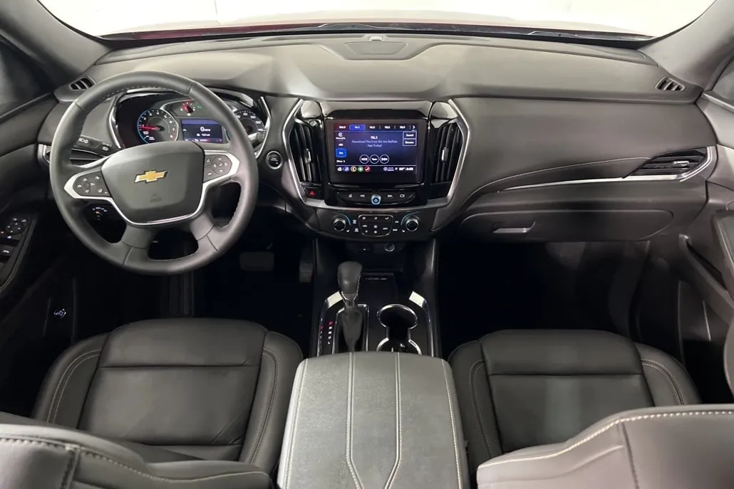 2023 Chevrolet Traverse Leather photo 1