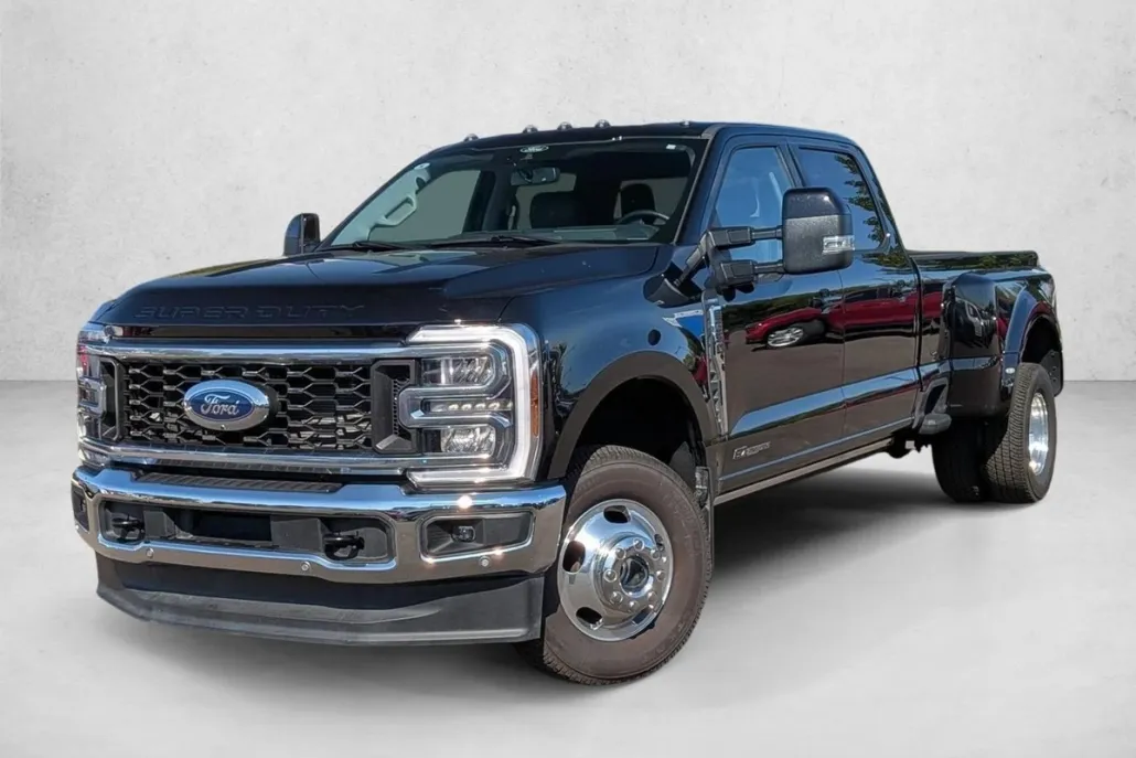 2024 Ford F-350 Lariat photo 1