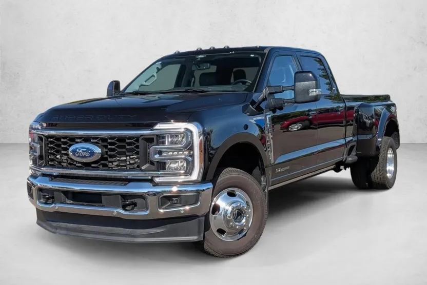 2024 Ford F-350 Lariat photo 1