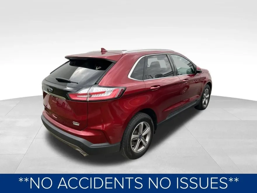 2019 Ford Edge SEL photo 1