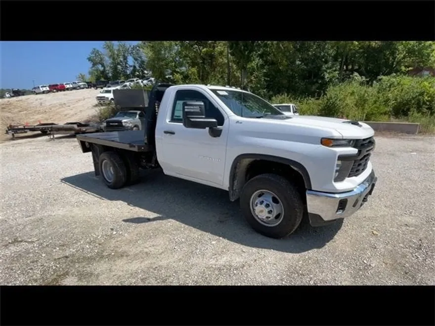 2025 Chevrolet Silverado 3500HD Work Truck photo 1