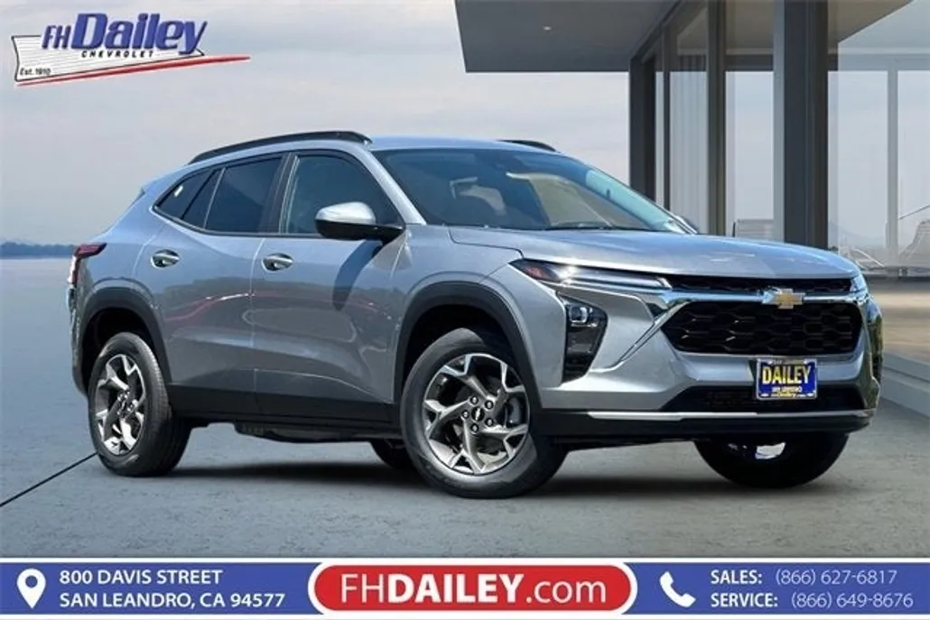 2025 Chevrolet Trax LT photo 1