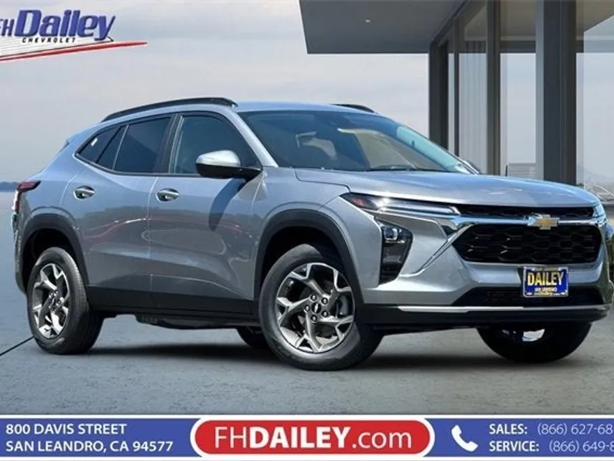 2025 Chevrolet Trax LT photo 1