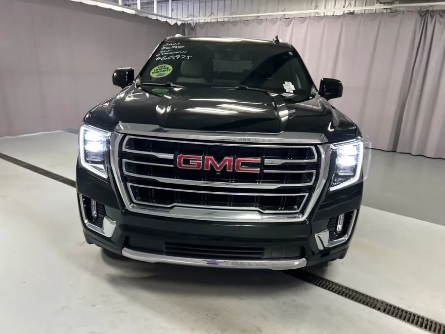 2023 Gmc Yukon SLT photo 1