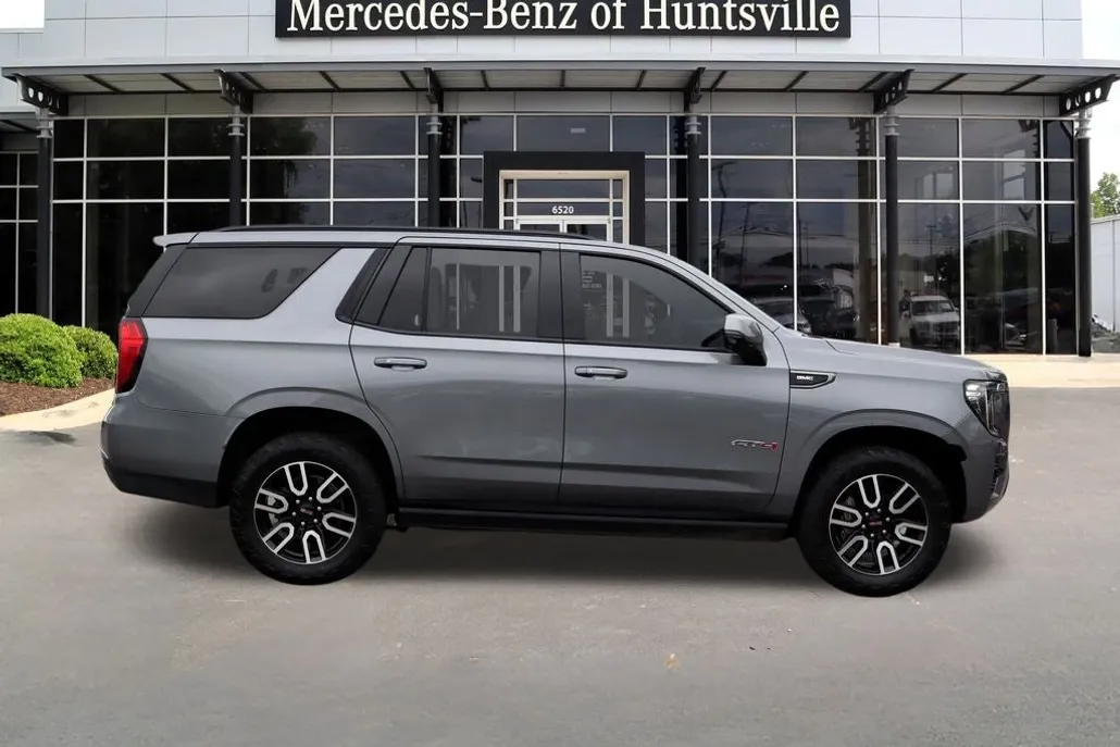 2021 Gmc Yukon AT4 photo 1