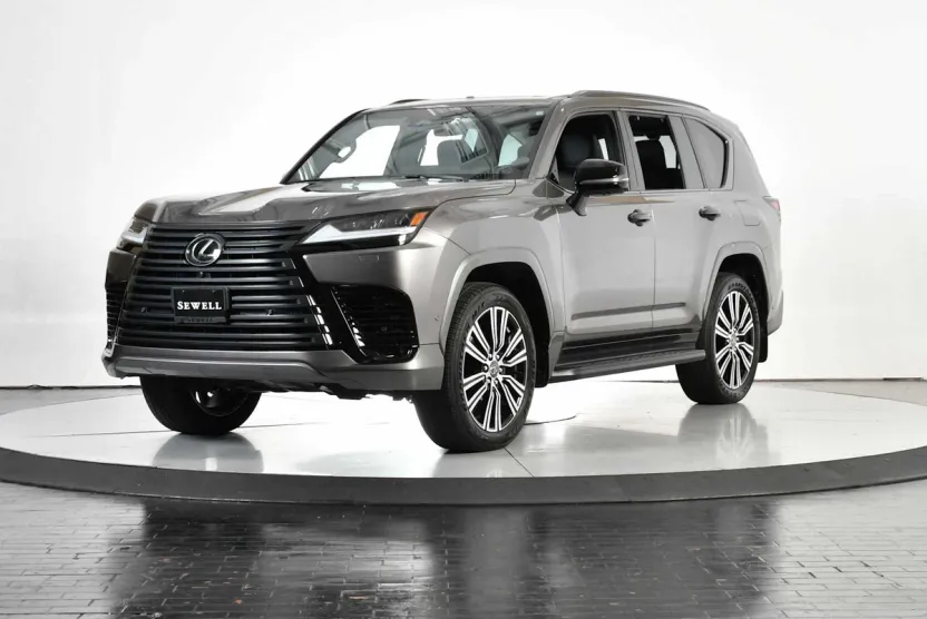 2025 Lexus LX Luxury photo 1