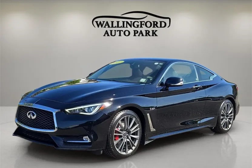 2017 Infiniti Q60 Red Sport 400 photo 1