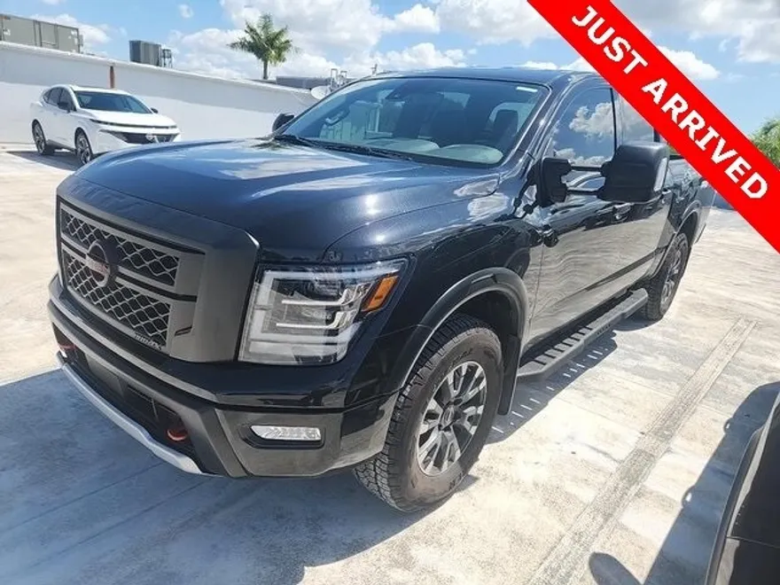 2024 Nissan Titan PRO-4X photo 1