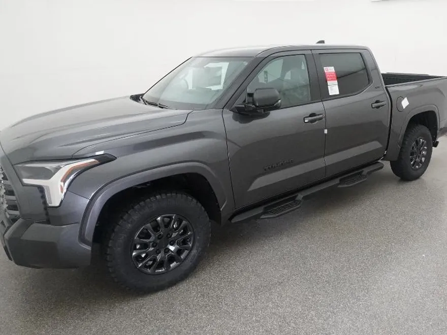 2026 Toyota Tundra SR5 CrewMax photo 1