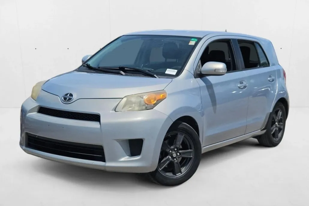 2013 Scion xD Base photo 1