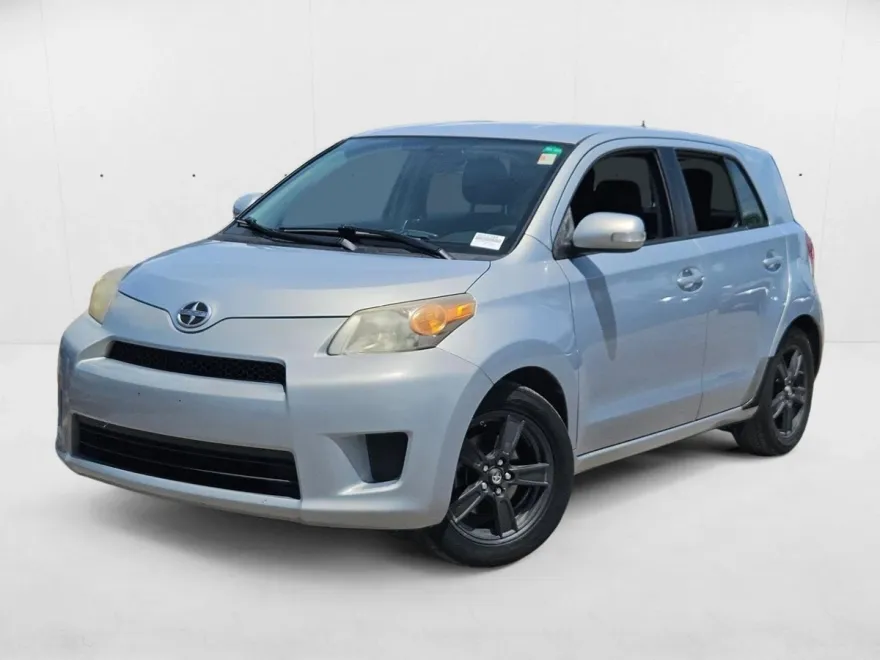 2013 Scion xD Base photo 1