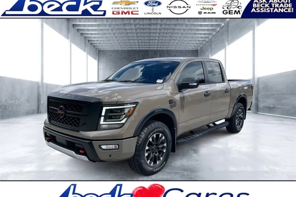 2022 Nissan Titan PRO-4X photo 1