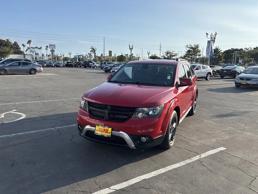 2020 Dodge Journey Crossroad photo 1