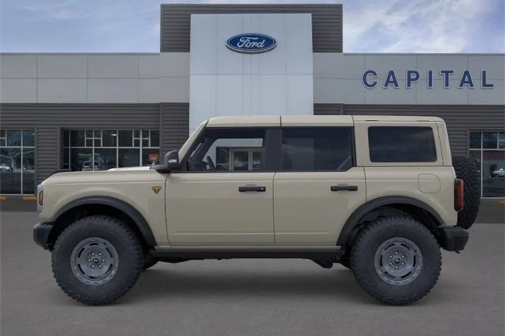 2025 Ford Bronco Badlands photo 1