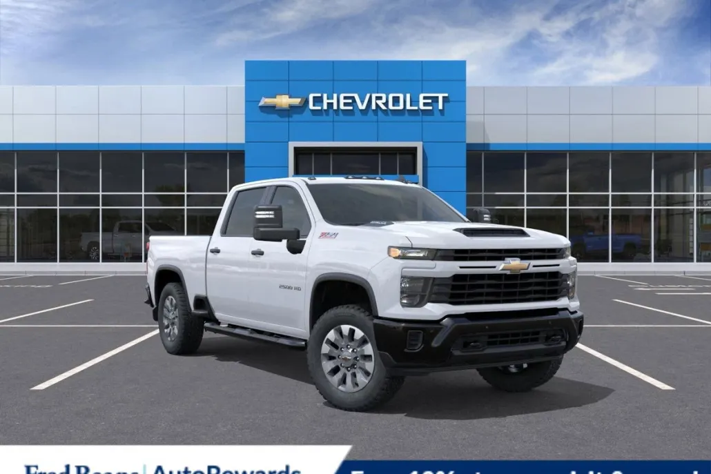 2025 Chevrolet Silverado 2500HD Custom photo 1