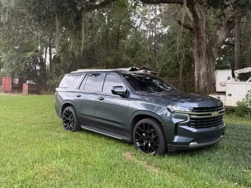 2021 Chevrolet Tahoe LT photo 1