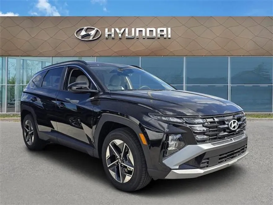 2025 Hyundai Tucson SEL photo 1
