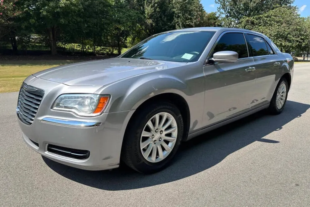 2014 Chrysler 300 Base photo 1