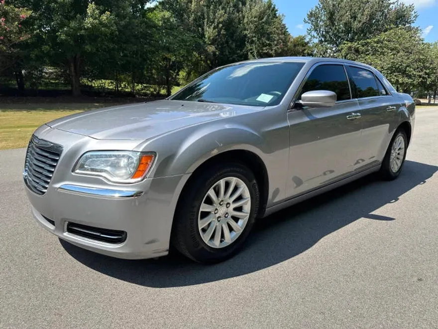 2014 Chrysler 300 Base photo 1