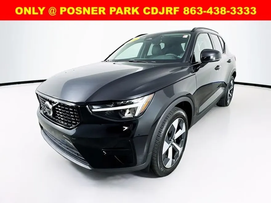 2024 Volvo XC40 Core photo 1