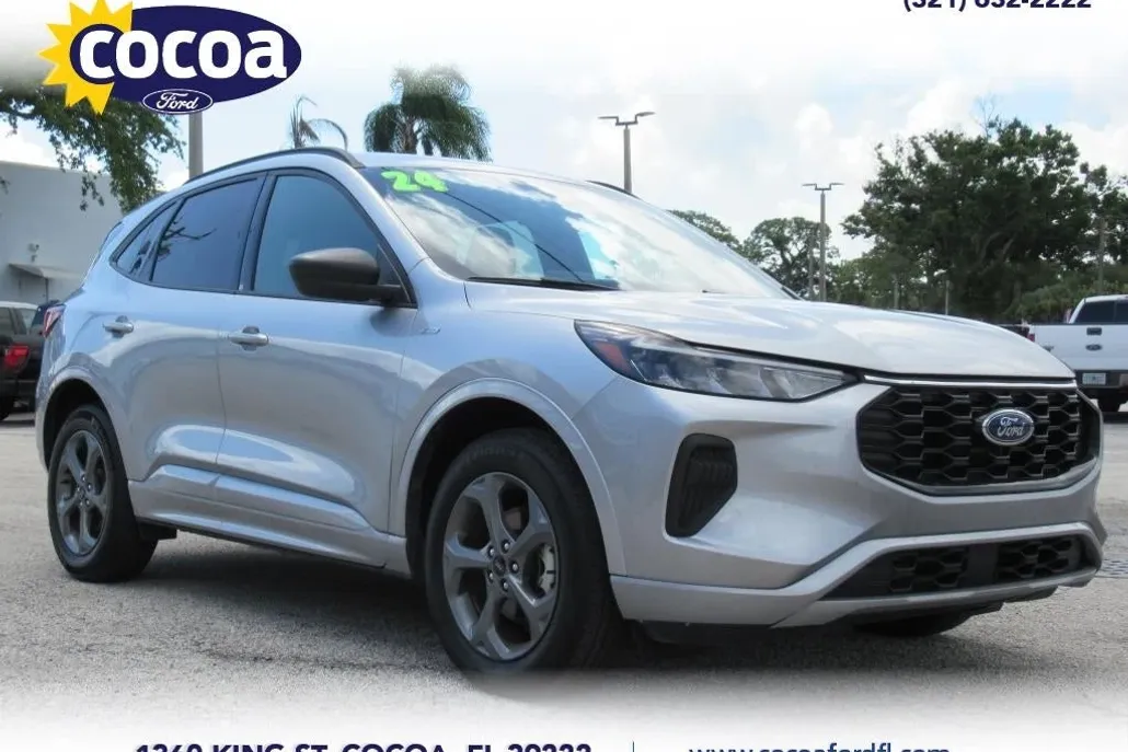 2024 Ford Escape ST-Line photo 1