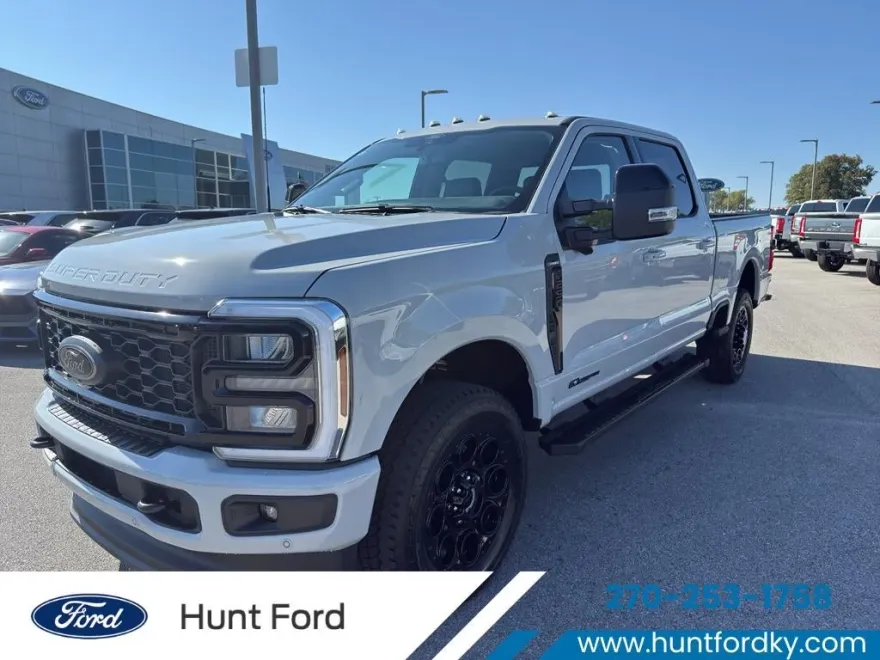 2026 Ford F-250 Lariat photo 1