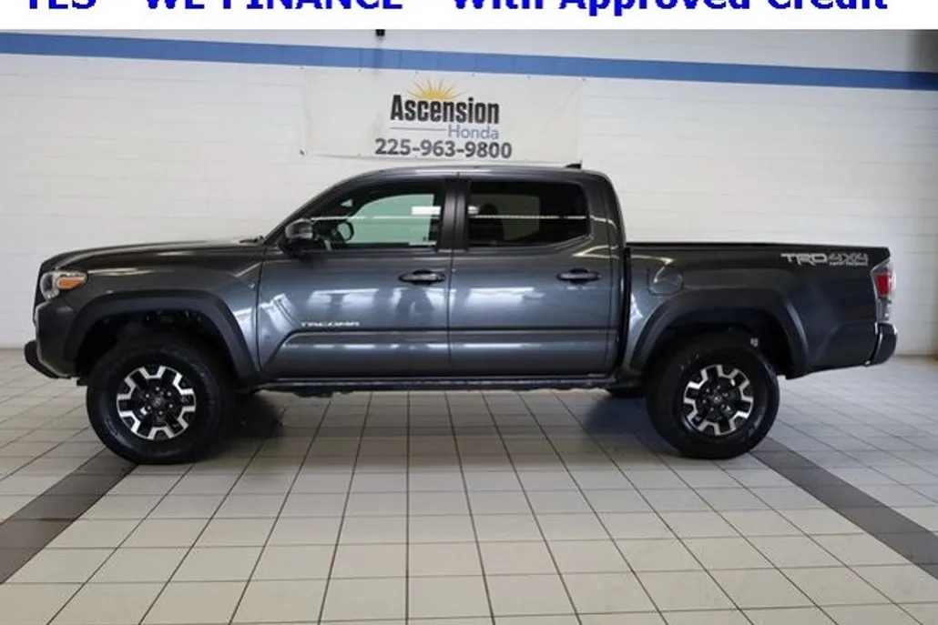 2023 Toyota Tacoma TRD Sport photo 1