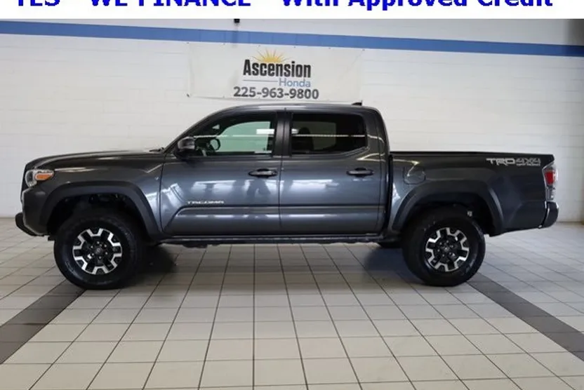 2023 Toyota Tacoma TRD Sport photo 1