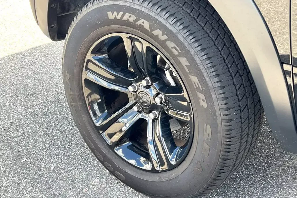 2024 Ram 1500 Classic Warlock photo 1