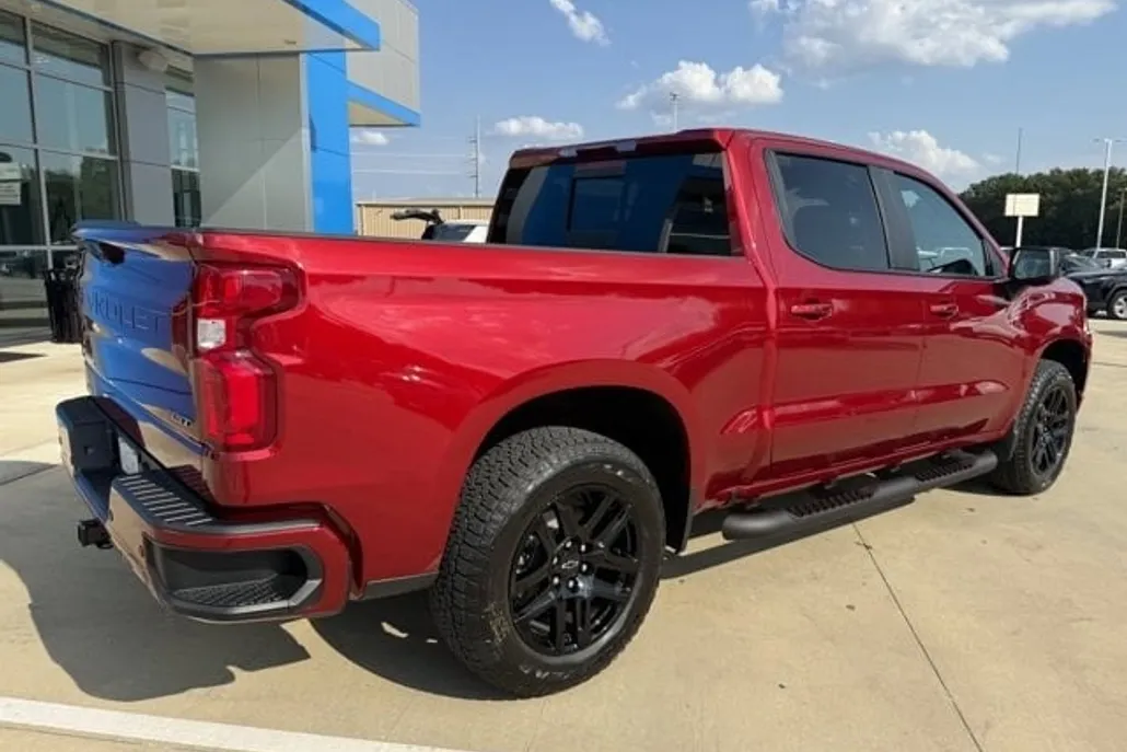 2026 Chevrolet Silverado 1500 RST photo 1