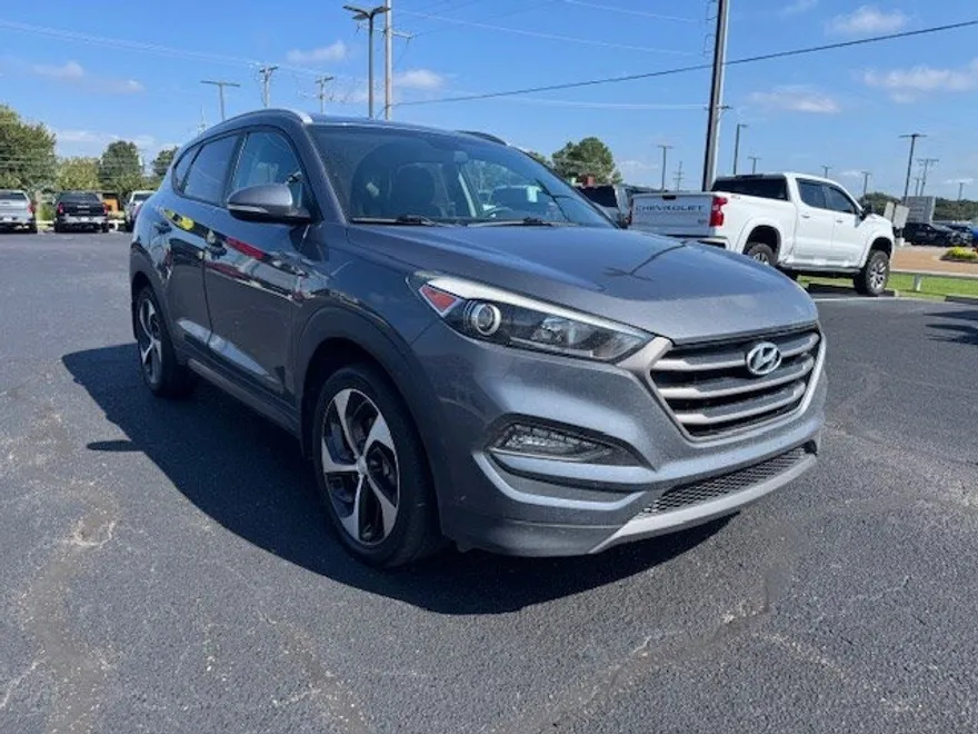 2016 Hyundai Tucson Sport photo 1