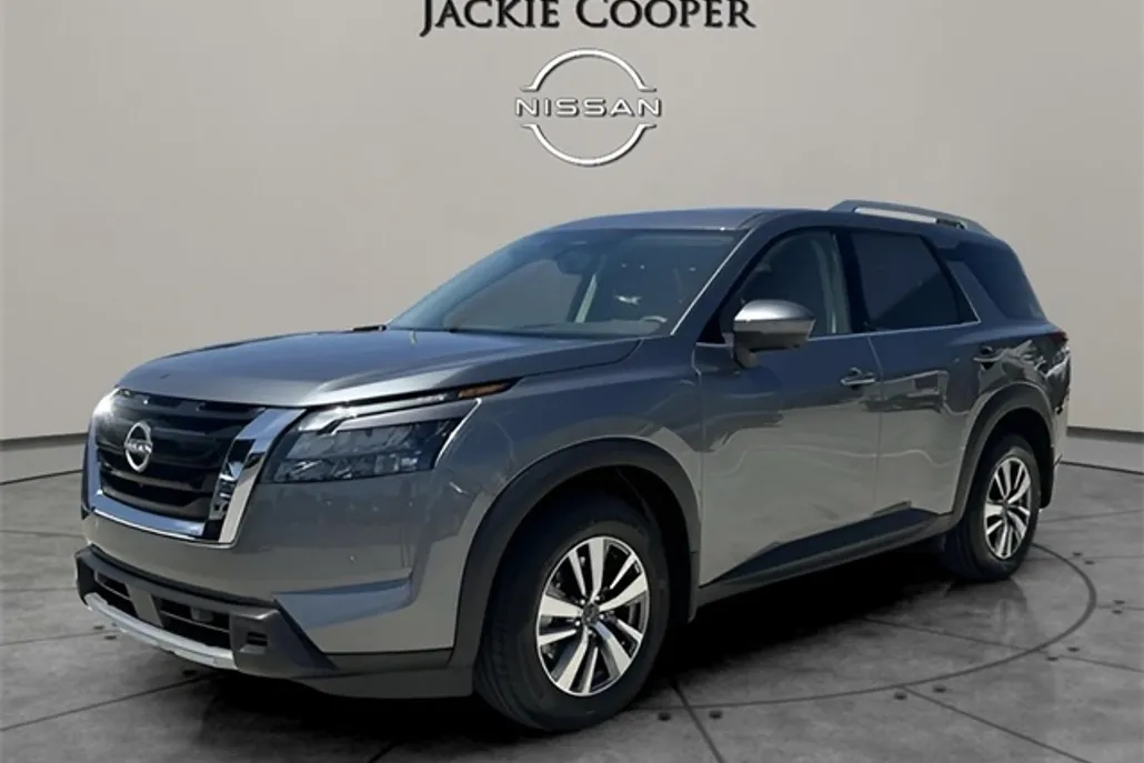 2025 Nissan Pathfinder SL photo 1