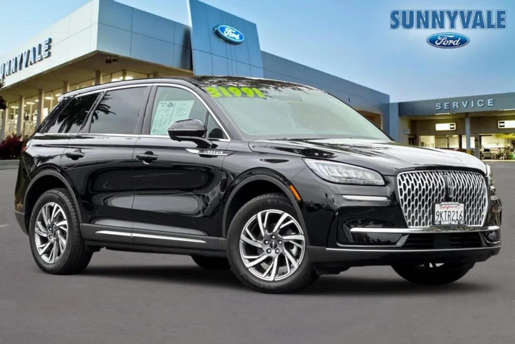 2023 Lincoln Corsair Standard photo 1