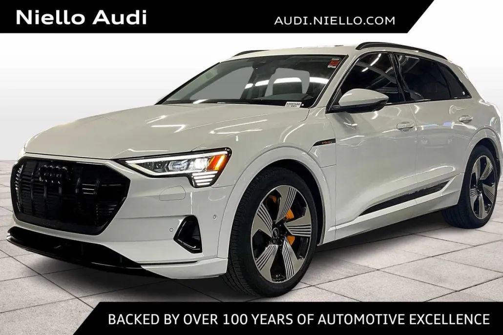 2023 Audi e-tron Premium Plus photo 1