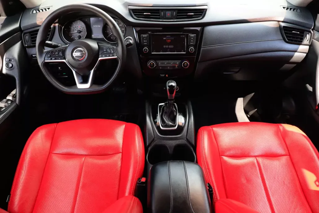 2019 Nissan Rogue SV photo 1