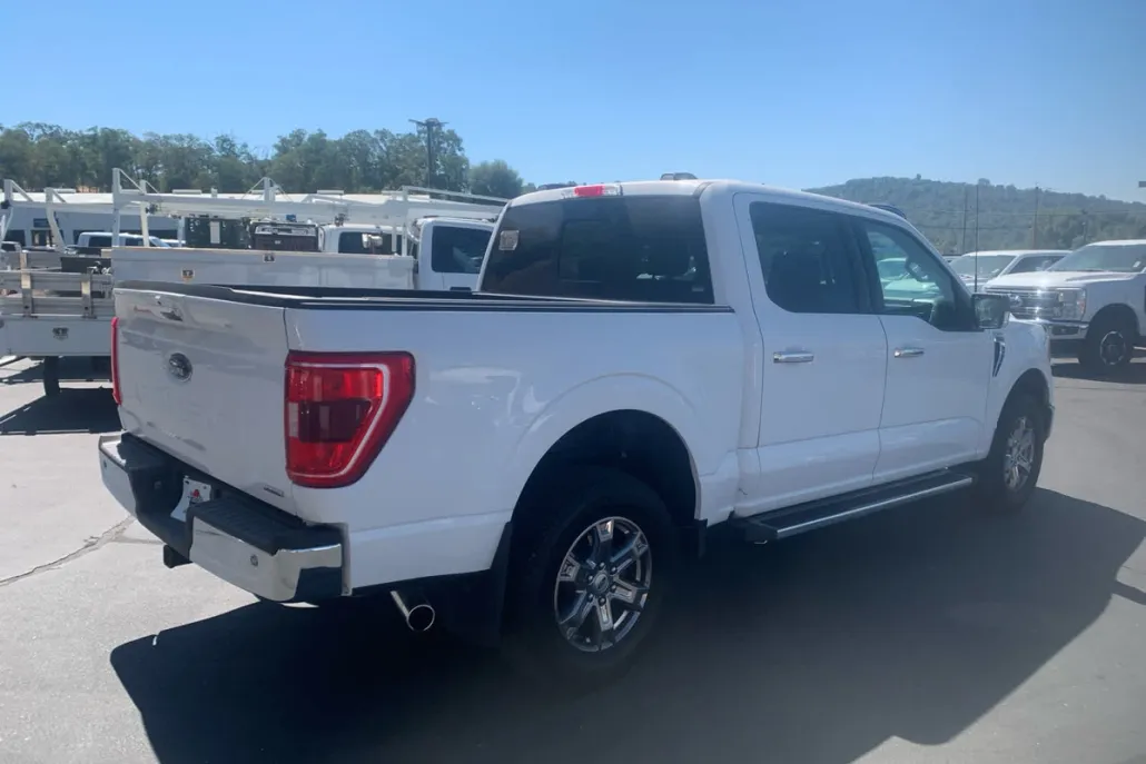 2023 Ford F-150 XLT photo 1