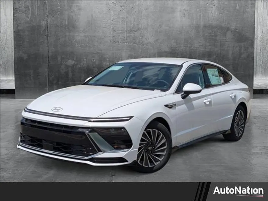 2025 Hyundai Sonata Hybrid SEL photo 1