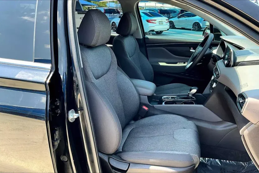 2020 Hyundai Santa Fe SEL photo 1