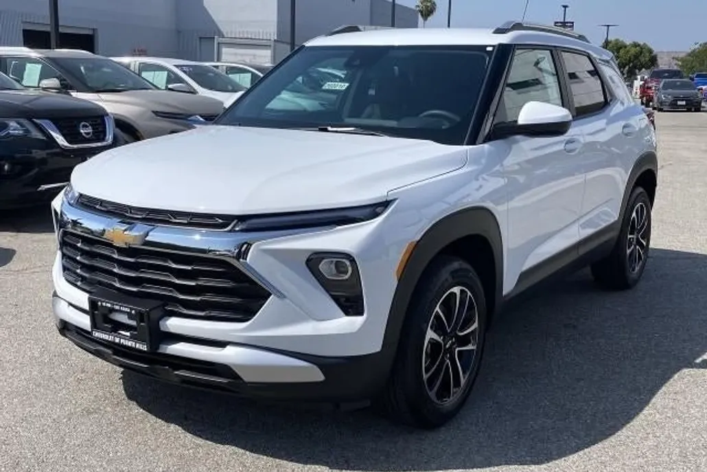 2026 Chevrolet Trailblazer LT photo 1