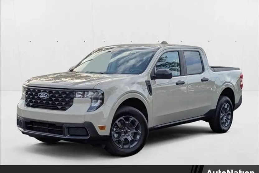 2025 Ford Maverick XLT photo 1